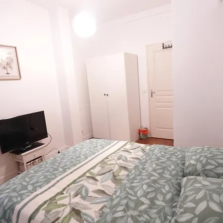Comfort Parisian And Sofa Bed 1 Min To Metro M4 & T3a باريس