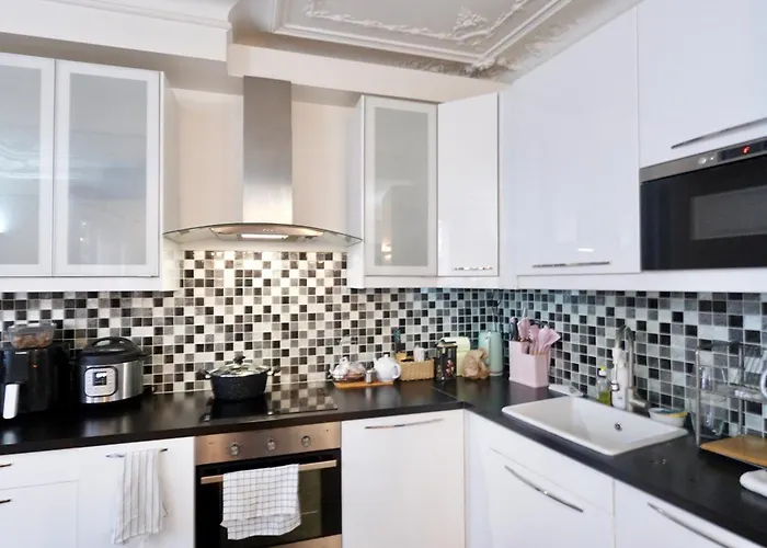 Comfort Parisian And Sofa Bed 1 Min To Metro M4 & T3a Paris