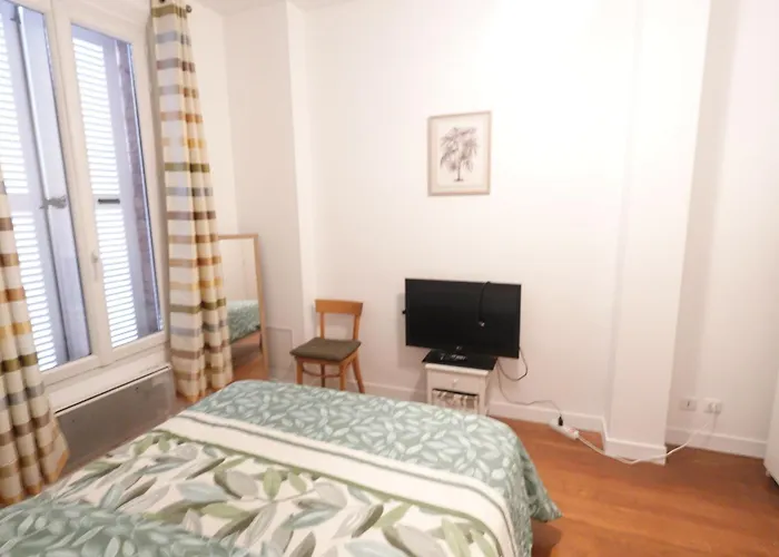 Comfort Parisian And Sofa Bed 1 Min To Metro M4 & T3a *