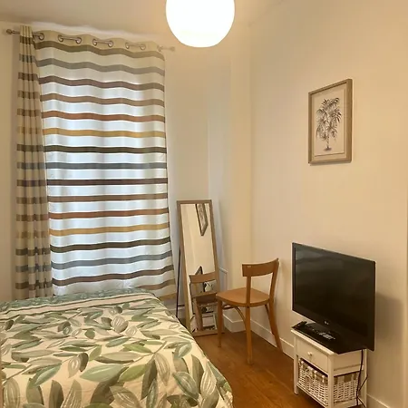 ホームステイ Comfort Parisian And Sofa Bed 1 Min To Metro M4 & T3a *