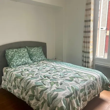 ホームステイ Comfort Parisian And Sofa Bed 1 Min To Metro M4 & T3a